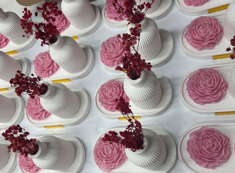 Seasonal gifts & sets